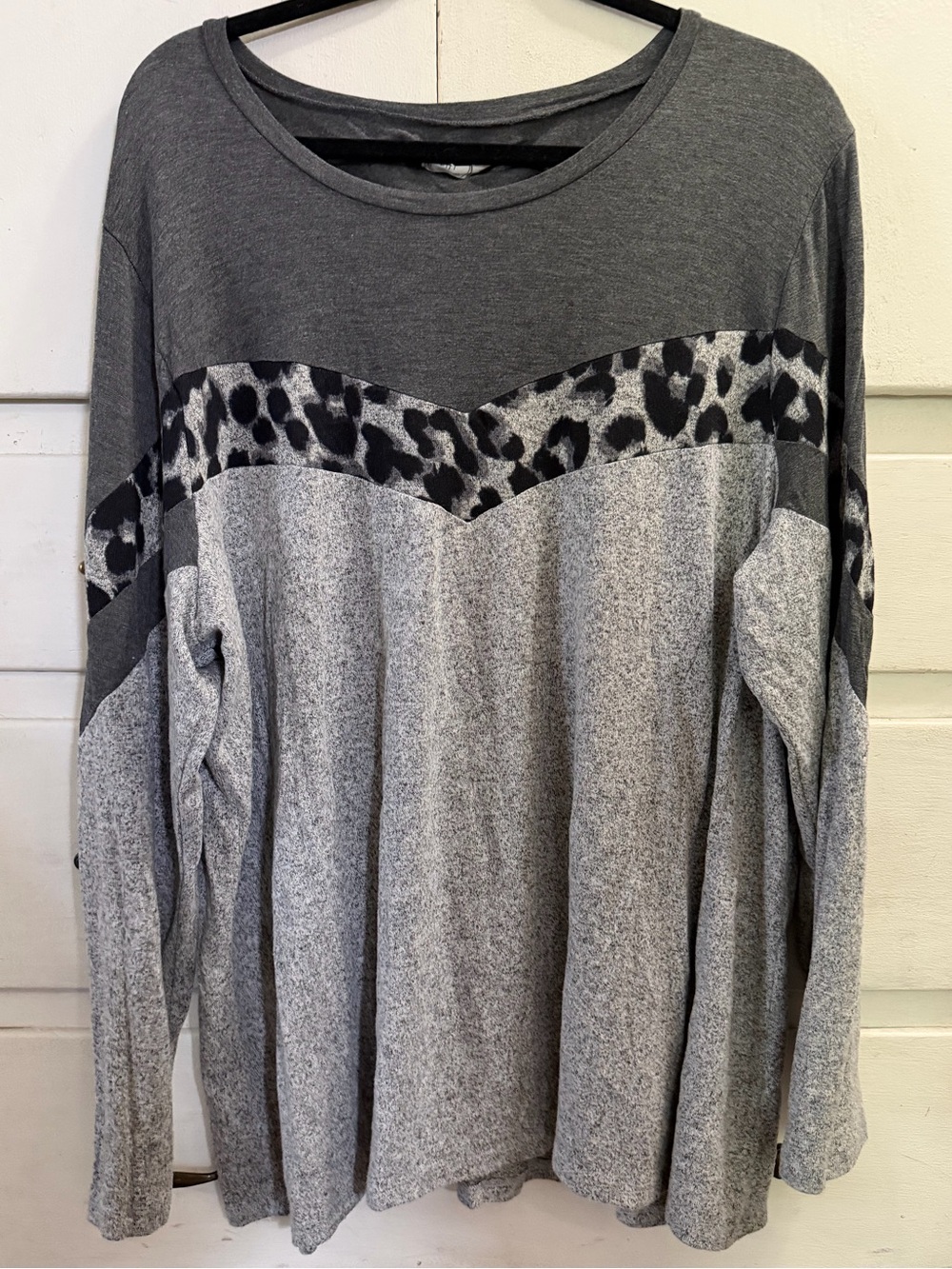 Maurices Charcoal & Light Gray Long Sleeve Top with Leopard Chevron 24/7 tee
